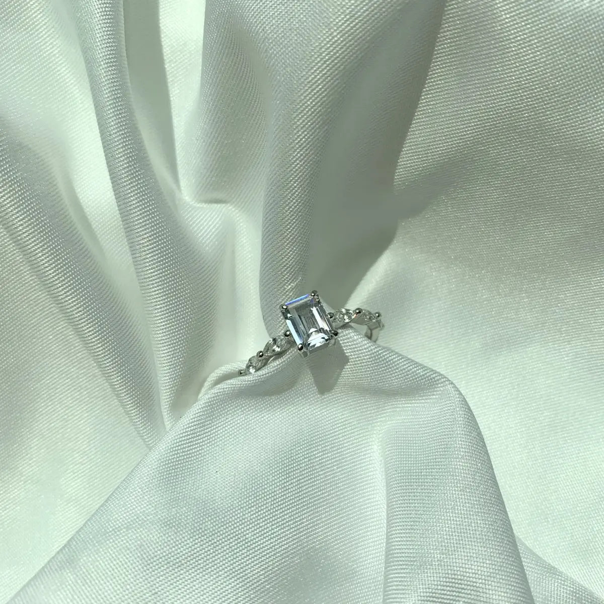 Twist Vine Engagement Ring – S925 Silver with 1 Carat CZ